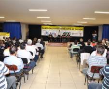 Para concluir a fase de entrega dos diplomas dos cursos de capacitação, que teve início no ano passado, o Sindepar, em parceria com o Detran-PR, realizou um evento em Londrina, no dia 19 de abril. Na ocasião estiveram presentes, além de membros da diretoria do Sindepar e do Detran-PR, mais de 100 despachantes de Londrina e da região norte do estado.