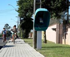 O governo estadual construiu quase 3 mil quilômetros lineares de calçadas em todo o Paraná. A estimativa, calculada por técnicos da Secretária de Estado de Desenvolvimento Urbano, leva em consideração as novas calçadas feitas por meio do Calçadas Paraná e as erguidas em conjunto com obras de recapeamento e de urbanização. Na imagem a rua, Capitão Leonardo Graziano. Araucária,20,07,2017 Foto:Jaelson Lucas / ANPr
