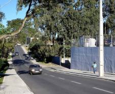 O governo estadual construiu quase 3 mil quilômetros lineares de calçadas em todo o Paraná. A estimativa, calculada por técnicos da Secretária de Estado de Desenvolvimento Urbano, leva em consideração as novas calçadas feitas por meio do Calçadas Paraná e as erguidas em conjunto com obras de recapeamento e de urbanização. Na imagem a rua, Heitor Alves Guimarães. Araucária,20,07,2017 Foto:Jaelson Lucas / ANPr