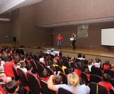 As unidades do Departamento de Trânsito do Paraná (Detran) realizaram, entre os dias 18 e 25 de setembro, uma série de atividades em referência a Semana Nacional do Trânsito. Pensando nisso, a autarquia traz nesta segunda-feira (25) um balanço das blitzes educativas, palestras, brincadeiras e teatros de conscientização que ocorreram no interior do estado. 