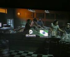 O Detran-PR lançou nesta quarta-feira (31) uma nova campanha publicitária para conscientizar os motoristas sobre as principais causas de acidentes de trânsito. São três filmes com cenas fortes que mostram as consequências de dirigir em alta velocidade, embriagado ou utilizando aparelhos celulares. Curitiba,31/10/2018 Foto:Jaelson Lucas / ANPr
