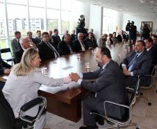 Governadora Cida Borghetti assina convênios com o Detra-PR para parcelamento de dívidas no cartão de crédito  -   Curitiba, 05/11/2018  -  Foto: Orlando Kissner/ANPr