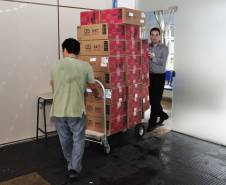 A Coordenadoria de Gestão da Informação (CGI) divulgou nesta sexta-feira (3) o cronograma de instalação dos novos equipamentos de informática que vão substituir todo o parque de máquinas do Detran Paraná. A primeira etapa de entregas já está em andamento. São 950 computadores, dos mais de 2,2 mil adquiridos. 
