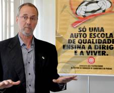 O Departamento de Trânsito do Paraná (Detran) fez um balanço das ações realizadas em 2013 na área de habilitação, junto ao Sindicato dos Proprietários de Centros de Formação de Condutores do Paraná e representantes de autoescolas de todo Estado.