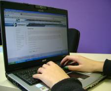 Detran ultrapassa marca de  665 mil serviços feitos pela internet. Foto: Paulo Rosa/Detran