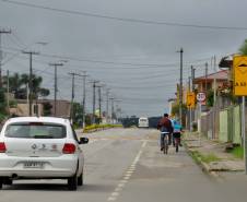LAPA, 03/04/2014 O Departamento de Trânsito do Paraná (Detran) concluiu nesta semana o programa de sinalização viária nas cidades de Matinhos, Lapa, Rio Negro e Agudos do Sul.  Foto: Paulo Rosa/Detran