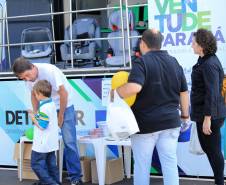 A Unidade Itinerante do Departamento de Trânsito do Paraná, Detran Móvel, está atendendo os visitantes da Expoingá- Feira Agropecuária, Industrial e Comercial de Maringá - que acontece até o dia 18 de maio, no Parque de Exposições da cidade.