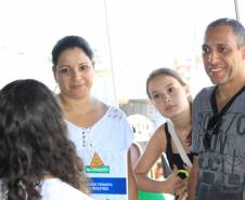 A Unidade Itinerante do Departamento de Trânsito do Paraná, Detran Móvel, está atendendo os visitantes da Expoingá- Feira Agropecuária, Industrial e Comercial de Maringá - que acontece até o dia 18 de maio, no Parque de Exposições da cidade.