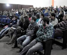 O Departamento de Trânsito do Paraná (Detran) realiza nesta semana um treinamento voltado para Diretores Gerais e Auxiliares Administrativos de Centro de Formação de Condutores. O evento reuniu 1.400 profissionais de 600 CFCs em todo Estado. Foto: Allan Marba/Detran