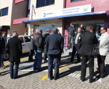 O diretor-geral do Detran, Marcos Traad, inaugurou nesta segunda-feira (30), em Fazenda Rio Grande, na Região Metropolitana de Curitiba, mais um posto de atendimento avançado.
Foto: Juliano Pedrozo/Detran