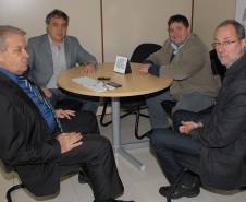 Aconteceu nesta terça-feira (25) uma reunião de trabalho com representantes do Sindicato dos Despachantes do Paraná (Sindepar) e do Departamento de Trânsito do Estado (Detran).