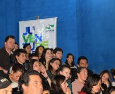 A Assessoria Especial de Juventude (AEJ), do Governo do Paraná, coordenada pelo assessor especial de juventude, Edson Lau Filho, reuniu mais de 200 jovens durante Audiência Pública Estadual, realizada em Tunas do Paraná.Tunas do Paraná, 29/06/2013.Foto: Divulgação AEJ
