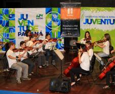 A Assessoria Especial de Juventude (AEJ), do Governo do Paraná, coordenada pelo assessor especial de juventude, Edson Lau Filho, reuniu mais de 200 jovens durante Audiência Pública Estadual, realizada em Tunas do Paraná.Tunas do Paraná, 29/06/2013.Foto: Divulgação AEJ