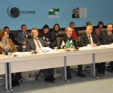 Representantes do Comitê Gestor do Registro Nacional de Identificação Civil (RIC), do governo federal, elogiaram o sistema biométrico utilizado pelo Paraná, durante a solenidade de abertura do “Encontro sobre o uso da tecnologia biométrica no Estado do Paraná”, nesta quarta-feira (03), em Curitiba. 