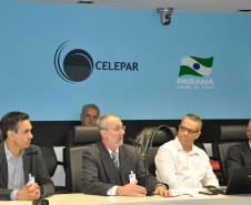 A Câmara Temática de Engenharia de Tráfego, Sinalização e da Via – um colegiado formado pelo Departamento Nacional de Trânsito (Denatran), que reúne representantes de diversos Estados e áreas ligadas ao tema – trabalha a partir desta segunda-feira (19) em Curitiba. O grupo deve discutir, até quinta, alterações recentes ao Código de Trânsito Brasileiro e a criação de um manual de sinalização cicloviária para padronizar ciclovias e ciclofaixas em todo País. 