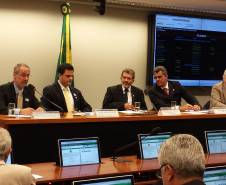 Os Departamentos Estaduais de Trânsito estão contribuindo para as alterações do Código de Trânsito Brasileiro, em discussão na Câmara dos Deputados. Nesta terça-feira (17), em Brasília, a Associação Nacional dos Detrans (AND) esteve na Audiência Pública promovida pela comissão responsável sobre o tema para tratar de vistorias e inspeções veiculares.