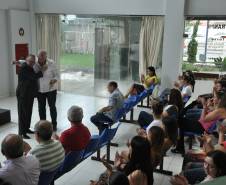 Nesta sexta-feira (18), os servidores do Detran tiveram um encontro de confraternização na sede do Tarumã, em Curitiba. Na ocasião, o reverendo Carlos Alberto Rodrigues Alves trouxe uma mensagem de renovação, bom humor, trabalho e bons relacionamentos.
