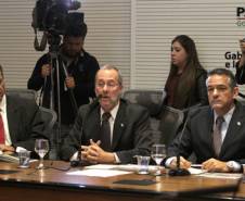 O Governo do Paraná lançou nesta segunda-feira (22) o novo site do Departamento de Trânsito do Paraná e o serviço de renovação automática da Carteira Nacional de Habilitação.