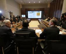 O Governo do Paraná lançou nesta segunda-feira (22) o novo site do Departamento de Trânsito do Paraná e o serviço de renovação automática da Carteira Nacional de Habilitação.
