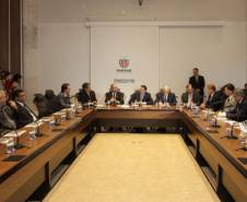 O Governo do Paraná lançou nesta segunda-feira (22) o novo site do Departamento de Trânsito do Paraná e o serviço de renovação automática da Carteira Nacional de Habilitação.