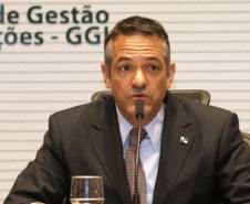 O Governo do Paraná lançou nesta segunda-feira (22) o novo site do Departamento de Trânsito do Paraná e o serviço de renovação automática da Carteira Nacional de Habilitação.