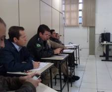 Representantes consulares do Brasil, Paraguai e Argentina se reuniram nesta quinta-feira (15), na sede do Departamento de Trânsito do Paraná (Detran/PR), em Foz do Iguaçu, para discutir a entrada de veículos estrangeiros sem documentação no País e os problemas enfrentados na fiscalização da tríplice fronteira. 