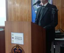 O diretor-geral do Departamento de Trânsito do Paraná, Marcos Traad, conversou nesta quinta-feira (28) com comandantes e futuros oficiais da Polícia Militar do Estado sobre atuação do Detran e o papel da PM na fiscalização do trânsito e preservação da vida. 