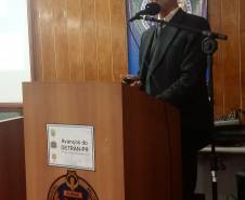 O diretor-geral do Departamento de Trânsito do Paraná, Marcos Traad, conversou nesta quinta-feira (28) com comandantes e futuros oficiais da Polícia Militar do Estado sobre atuação do Detran e o papel da PM na fiscalização do trânsito e preservação da vida. 