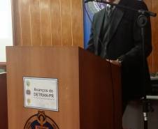 O diretor-geral do Departamento de Trânsito do Paraná, Marcos Traad, conversou nesta quinta-feira (28) com comandantes e futuros oficiais da Polícia Militar do Estado sobre atuação do Detran e o papel da PM na fiscalização do trânsito e preservação da vida. 
