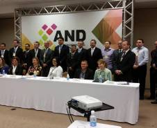As mudanças recentes na legislação de trânsito e as alterações que passam a valer nos próximos anos são tema do 55º Encontro Nacional dos Detrans, que começa nesta quarta-feira (23), em Brasília. O evento, promovido pela Associação Nacional dos Detrans (AND), reúne diretores e técnicos dos 27 Departamentos Estaduais de Trânsito e representantes do Governo Federal, do legislativo e entidades da sociedade organizada que atuam na área.
