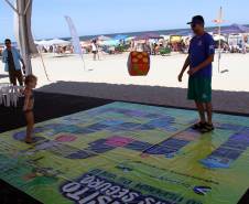 Centenas de pessoas já passaram pela tenda recreativa do Departamento Estadual de Trânsito do Paraná (DETRAN-PR) que está montada na Avenida Atlântica em Matinhos (PR), Litoral do estado.Foto: Soldado Adilson Voinaski Afonso