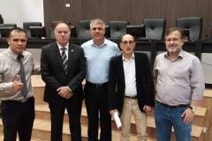 Nesta sexta-feira (31), o diretor-geral do Departamento de Trânsito do Paraná (Detran-PR), Cesar Kogut, acompanhado de outras autoridades do Estado e do município, esteve na 08ª Ciretran de Campo Mourão. A cerimônia marcou a reinauguração da unidade, com a entrega das obras de reforma, a posse do chefe da Ciretran, Leandro Cristiano da Silva e também o encerramento do Maio Amarelo.