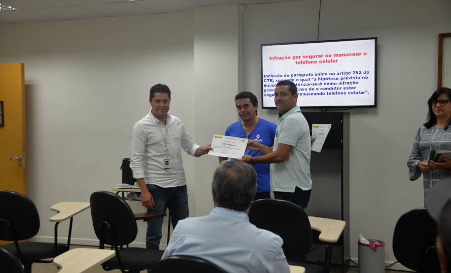 Motoristas da Secretaria da Fazenda do Paraná fazem curso no Detran-PR