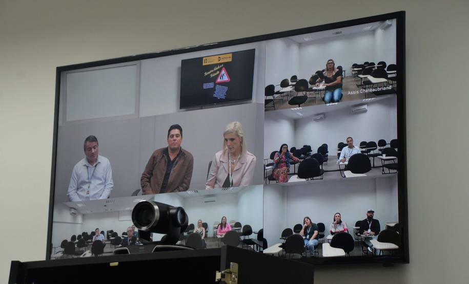 Vídeoconferência com Ciretrans do interior