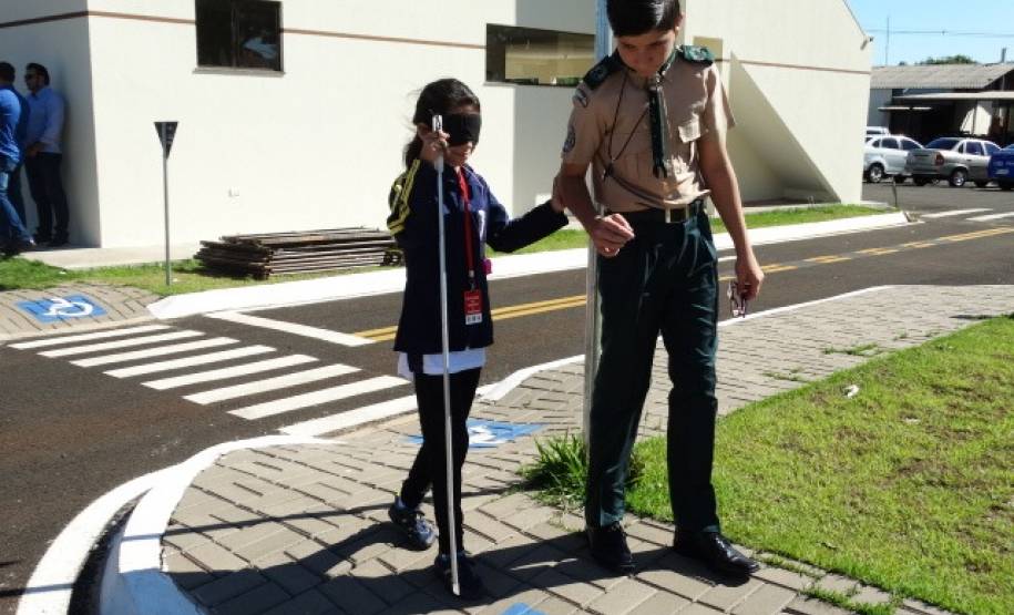 Diretoria do Detran-PR visita Escolinha de Trânsito de Arapongas