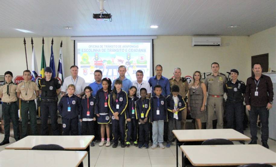 Diretoria do Detran-PR visita Escolinha de Trânsito de Arapongas