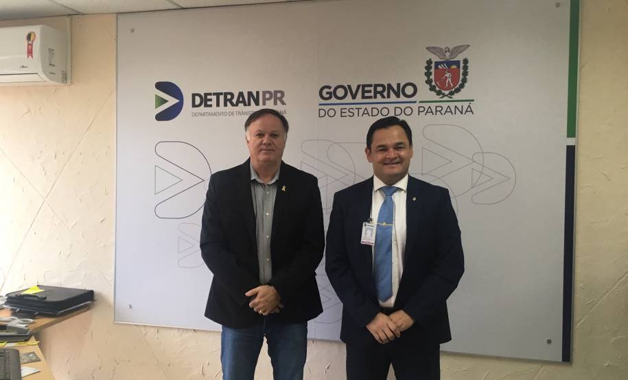 Deputado estadual Everton Marcelino com o diretor-geral Cesar Kogut