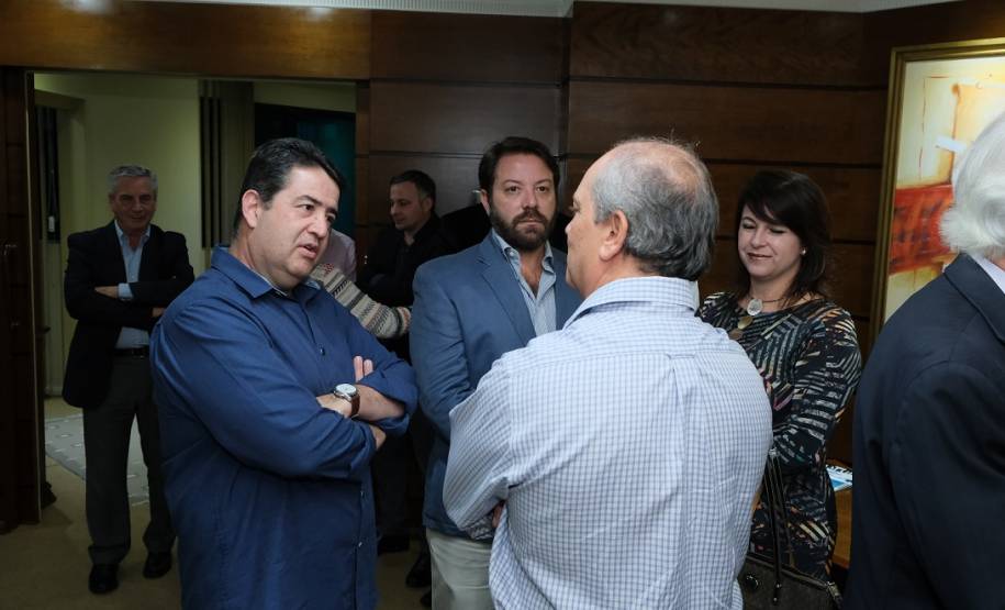 Diretoria do Detran-PR e vice-governador prestigiam concessionários de veículos