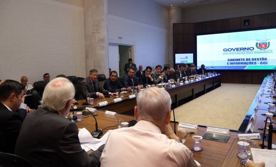 Diretor-geral do Detran, Cesar Kogut, apresenta projetos do Detran no Palácio Iguaçu