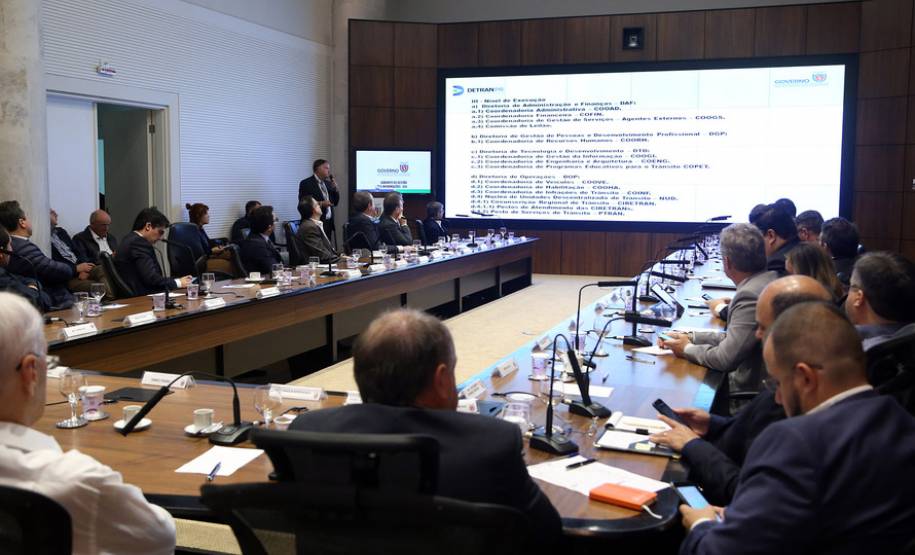 Diretor-geral do Detran, Cesar Kogut, apresenta projetos do Detran no Palácio Iguaçu