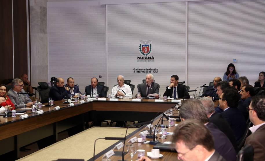 Diretor-geral do Detran, Cesar Kogut, apresenta projetos do Detran no Palácio Iguaçu