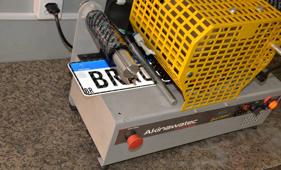 Placa em processo de confecção