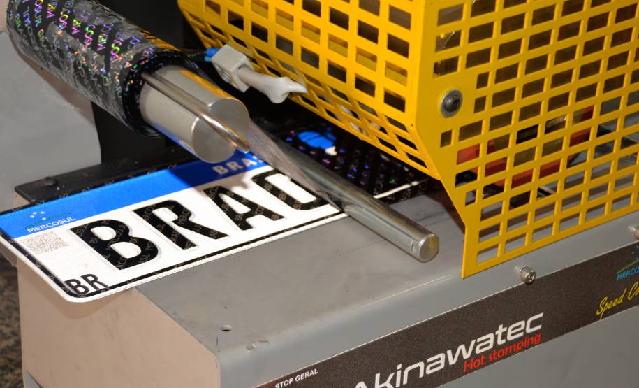 Placa em processo de confecção