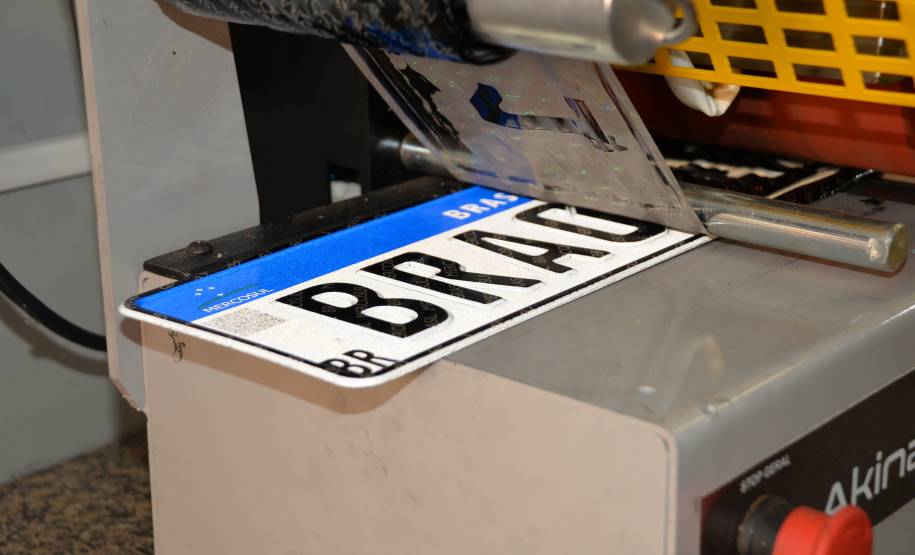 Placa em processo de fabricação