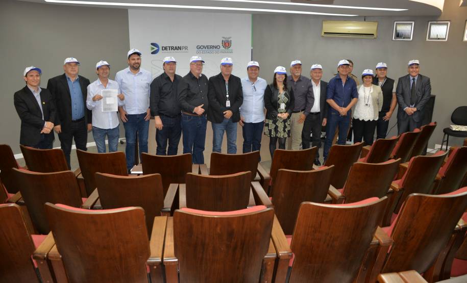 Detran-PR recebe prefeitos e reforça parceria
