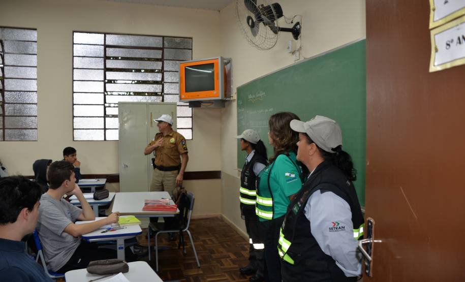 Detran-PR inicia Operação “Volta às Aulas” com abordagens em salas de aula