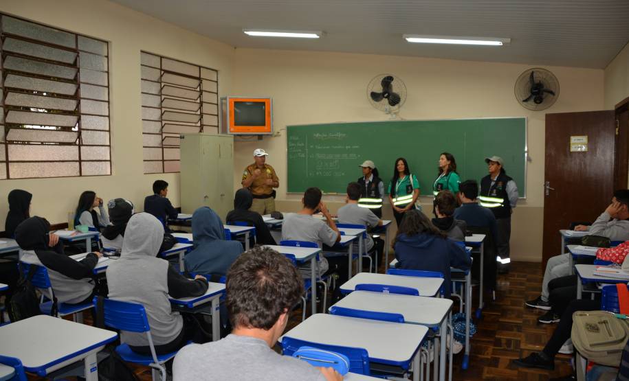 Detran-PR inicia Operação “Volta às Aulas” com abordagens em salas de aula