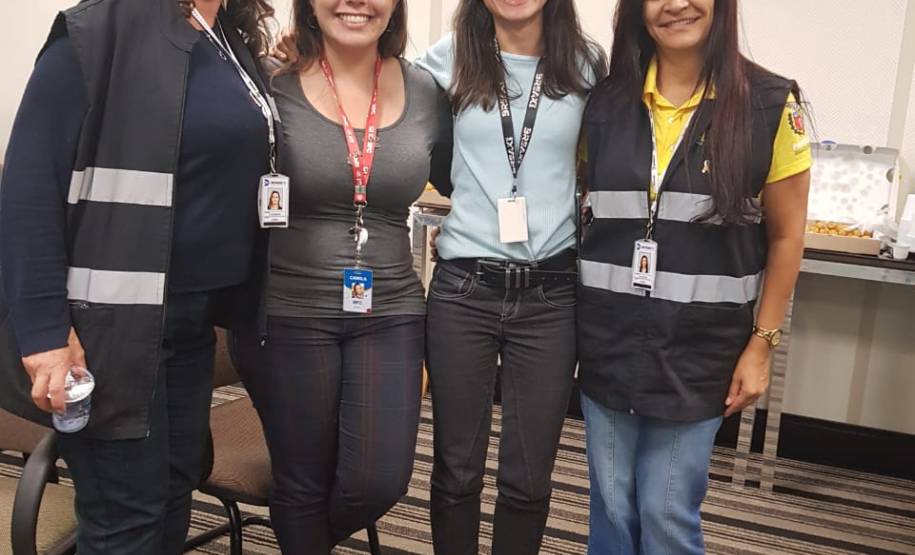 Dando continuidade ao mês do Maio Amarelo, o Departamento de Trânsito do Paraná (Detran-PR) realizou, na última semana, diversas ações educativas em Curitiba. A proposta foi alertar a população sobre os altos números de acidentes de trânsito no Estado e no mundo. Ao todo foram alcançadas cerca mil pessoas.