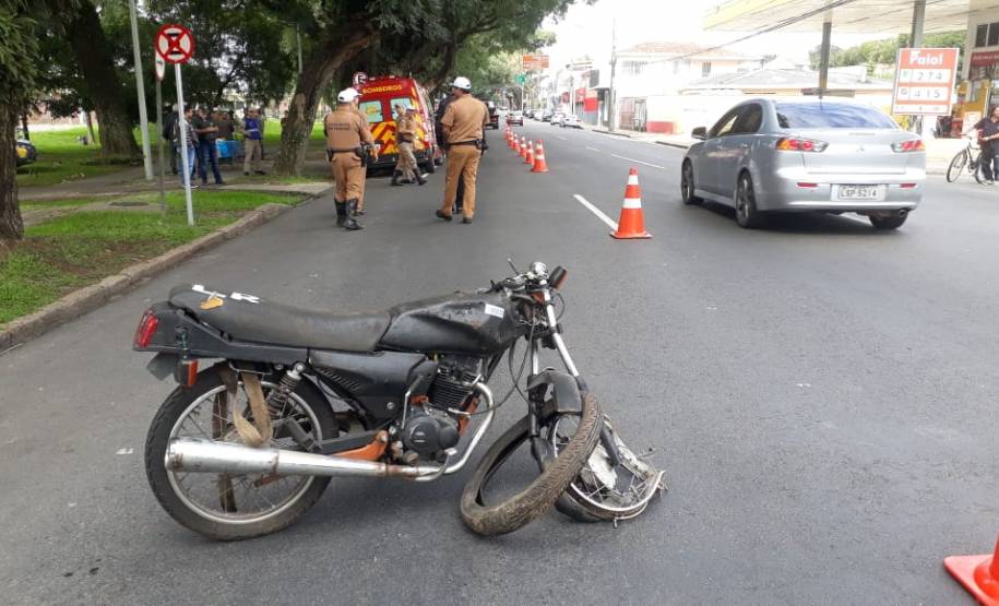 Dando continuidade ao mês do Maio Amarelo, o Departamento de Trânsito do Paraná (Detran-PR) realizou, na última semana, diversas ações educativas em Curitiba. A proposta foi alertar a população sobre os altos números de acidentes de trânsito no Estado e no mundo. Ao todo foram alcançadas cerca mil pessoas.