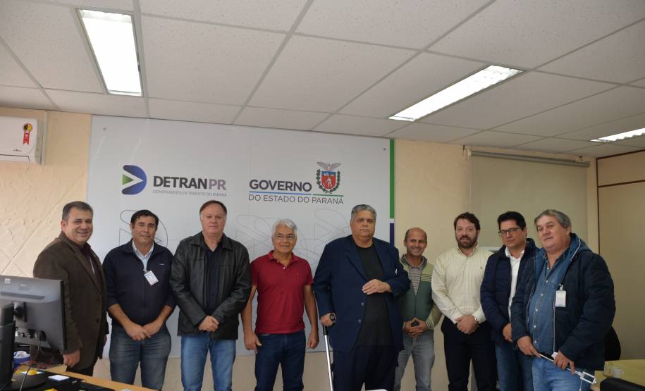 Na segunda-feira (27), o diretor-geral do Departamento de Trânsito do Paraná (Detran-PR), Cesar Kogut, se reuniu com o prefeito e o secretário municipal de segurança de Pontal do Paraná, Marcos Fioravante (Marcos Casquinha) e Coronel Xavier. No encontro, foram apresentadas algumas necessidades do município junto ao órgão, como por exemplo, a instalação de um posto.